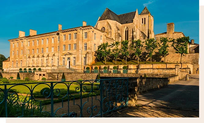 Celles-sur-Belle : abbaye royale​